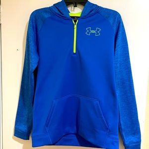 Boys Youth XL Under Armour hoodie with fleece lining. Like new condition.
